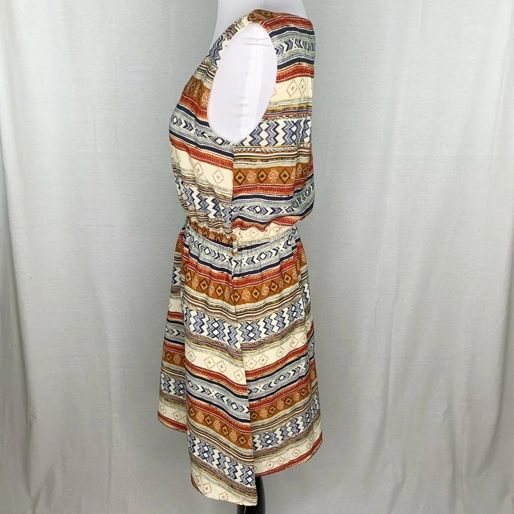SM Wardrobe Aztec print sleeveless dress - Picture 2 of 11